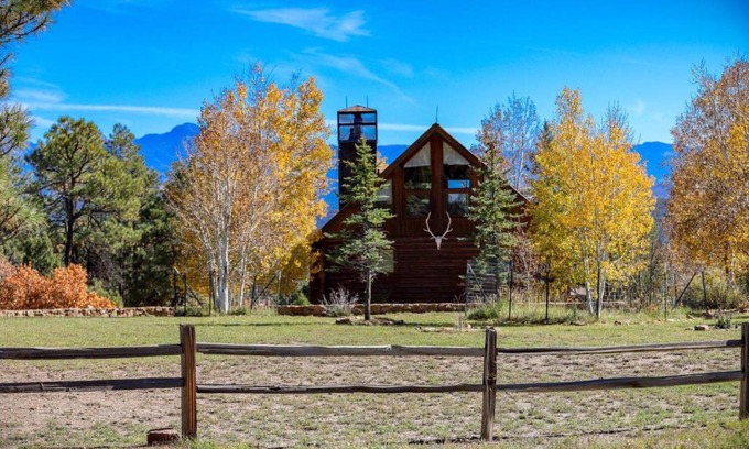 Pagosa Springs House | 218 Buttress Ave