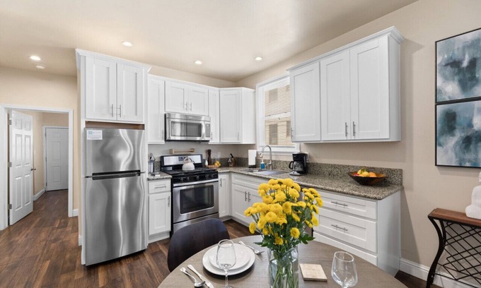 Midtown Sacramento Apartment | 23-2 · Marvelous Midtown stay with a Modern Twist!