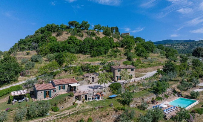 Cortona Villa | 230 m² Villa ∙ 5 bedrooms ∙ 10 guests