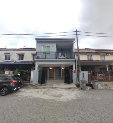 Kemayan Square House | 232 Permai Duyung Family Gathering