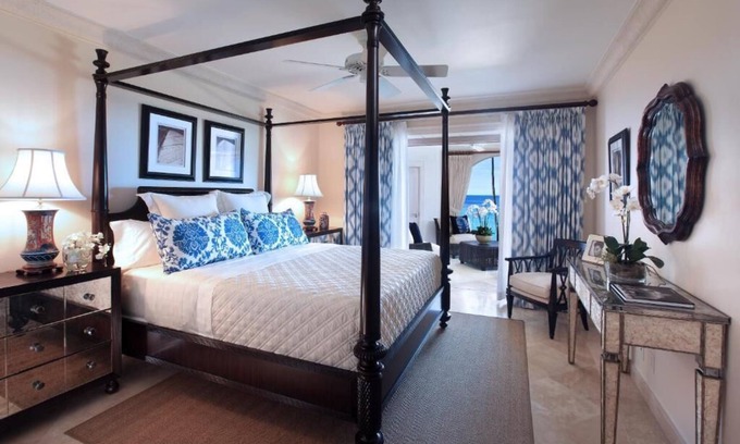 Gibbs Bay Condo | 2500 sq. ft. Two-Bedroom Luxury Beachfront Suite on the West Coast