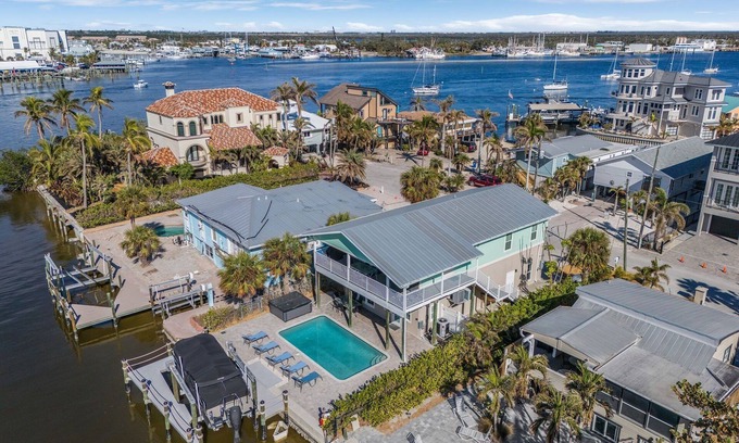 Fort Myers Beach House | 265 Canal Front w/Heated Pool, 3 BR, Free Parking