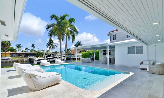 Lighthouse Point House | 2741 Managed by Brampton Park