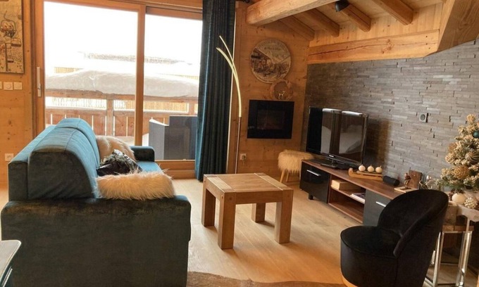Cognet Apartment | 290m from ski slopes, 3rd floor, view open, balcony, tv, ski locker, 60m², Alpe d'Huez