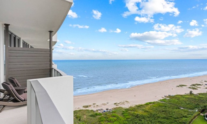 Florida North Atlantic Coast Apartment | 2BR 2BA w/ocean views in Luxury Resort Amrit.