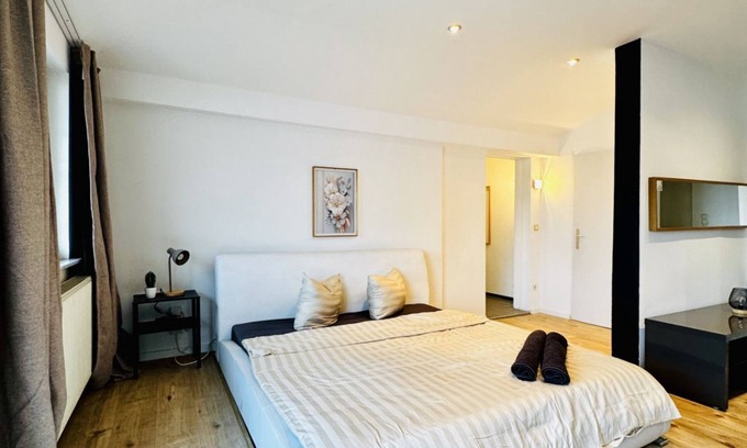 Vienna Apartment | 2BR Apartment for 6P; 16-Mins to Blumengärten