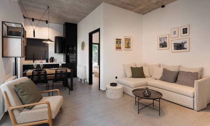 Thissio Apartment | 2BR Apt Acropolis Rooftop view