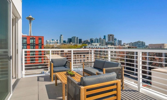 Lower Queen Anne Apartment | 2BR Apt Panoramic Seattle Views | Private Balcony