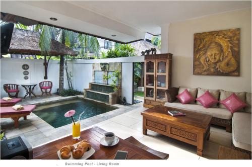 Sunset Road Villa | 2BR Villa Senin - Minggu Villas Seminyak