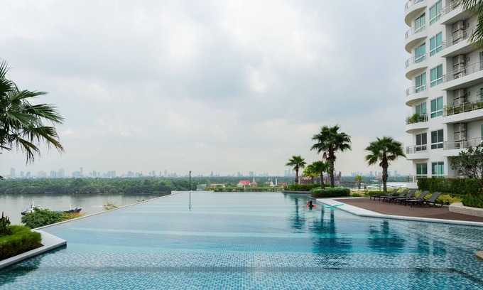 Chong Nonsi Apartment | 2BRs River Front Fully Furnished Apt