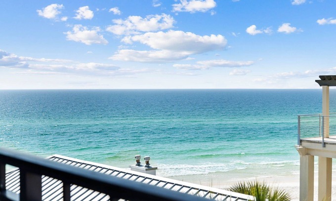 Panama City Beach Cottage | 2nd Row Gulf View Beach Cottage, Gulf Front Community Pool, 335' of private Beach.