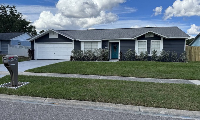 Pine Hills House | 3/2 Home Minutes To All Theme Parks