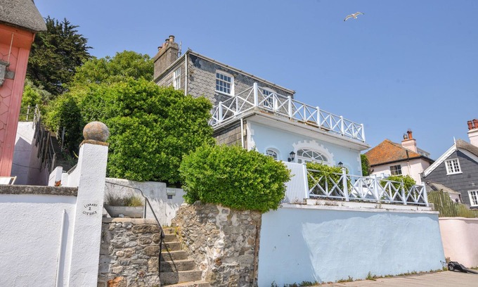 Lyme Regis Cottage | 3 ARGYLE HOUSE, family friendly in Lyme Regis