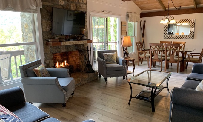 Beech Mountain Cottage | 3 Bed/2 Bath Cottage Sleeps 6, Easy Access, Great View