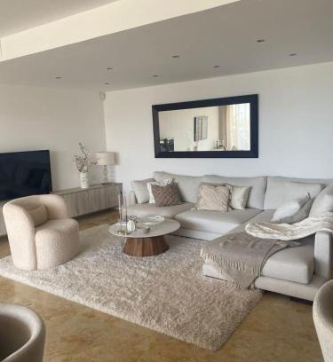 Marbella City Centre Apartment | 3 Bed Lux Lomas de Los Monteros