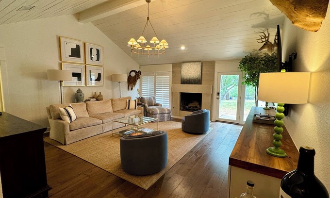 Lost Creek House | 3-bedroom house in cool Austin with WiFi, AC. Enjoy your stay