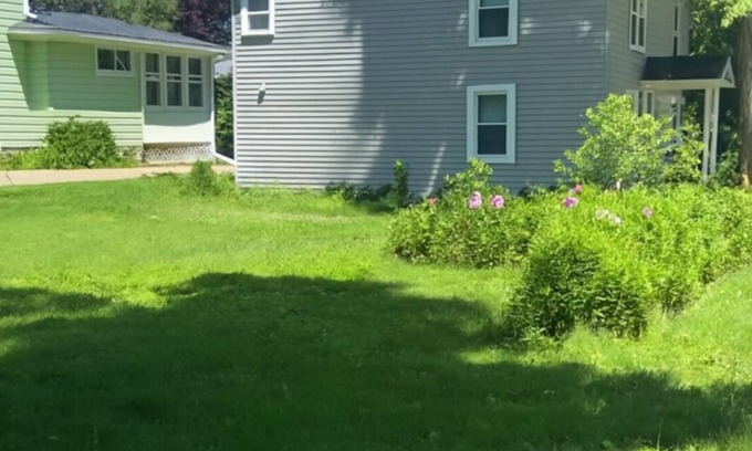Oshkosh House | 3-bedroom house in lovely Oshkosh with AC