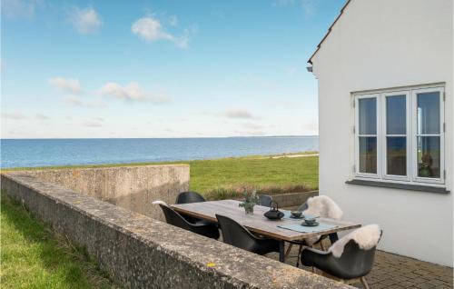 Klint Apartment | 3 Bedroom Nice Apartment In Nykøbing Sj