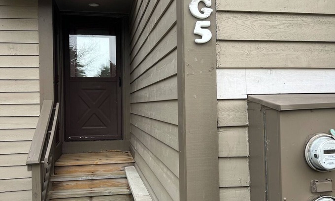 White Condo | 3-bedroom Ski-In/Ski-Out at 7 Springs