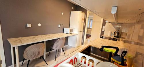 Vasteras Apartment | 3 bedrooms with 6 single beds