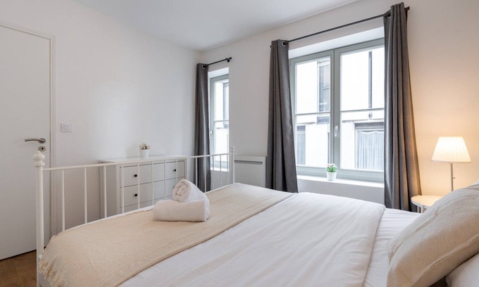 Old Lille Apartment | 3 BR house with courtyard, the heart of Old Lille