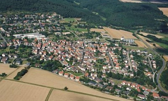 Wernborn Apartment | 3 civil App. 'U2' (50sqm) for 3 - 6 persons, 25 km to Frankfurt-Nord