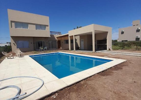 Roldan House | 3 dorm. Barrio El Molino Roldán