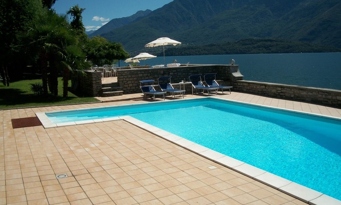 Domaso Apartment | 3-room apartment with pool, terrace, sunbathing area and lake access