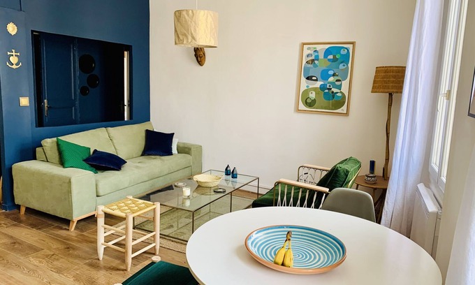 Palais de justice Apartment | 3 rooms in Saint Victor, Vieux Port.