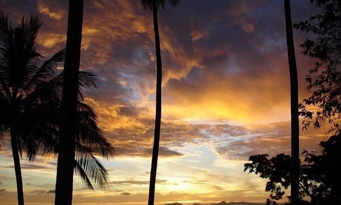 Ko Lanta House | 3 Sea Front House with Pool, A Balcony in Heaven.