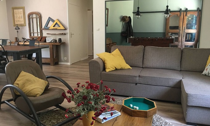 Manou House | 3 star cottage with petanque and table football on the edge of the forest