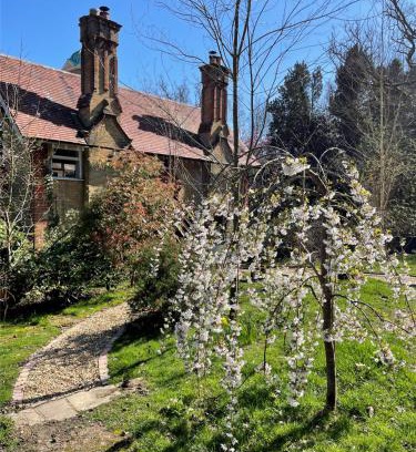 Nettlestone House | 3 The Mews
