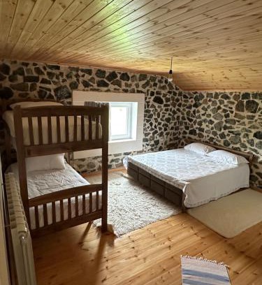 Diber House | 3 VELLEZERIT DOCI GUEST HOUSE