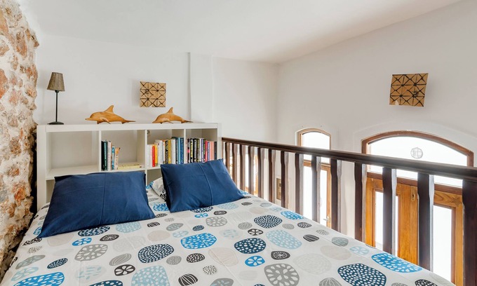 Attiki Apartment | 30 Sqm of wood & stone- Non-Smoker's Paradise