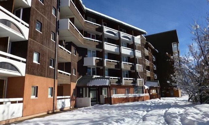 Eclose-Ouest Apartment | 300m from ski lifts, 3rd floor, balcony, tv, ski locker, 31m², Alpe d'Huez