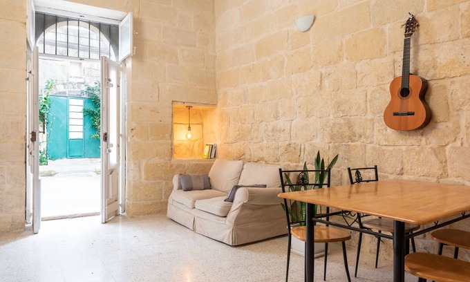 Xewkija Apartment | 300yr old farm converted into welcoming Tiny Home