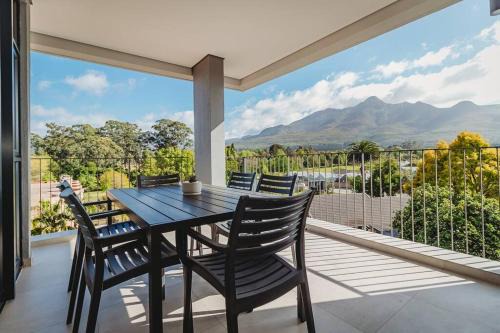 George Central Apartment | 304 Le Jardin