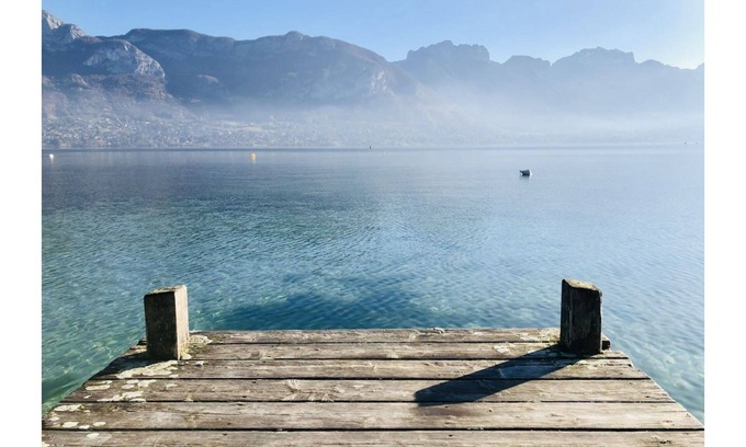 Sevrier Apartment | 35m2 studio with pool and lake view