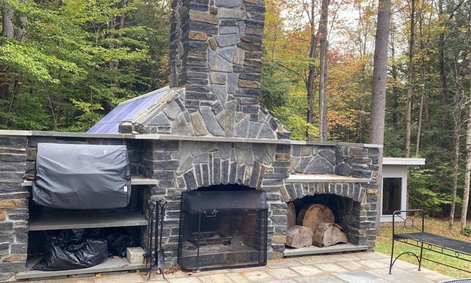 Guilford House | 360 degrees of nature from within the 1 bedroom Vermont Mirror House.