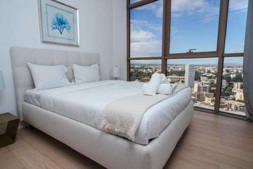 City Centre Apartment | 360 Nicosia Heights, Gym & Pool