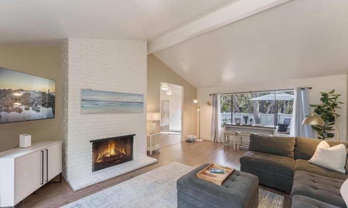 Del Monte Forest House | 3880 Casa Azul home