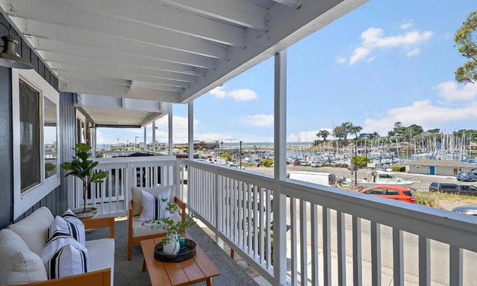 Eastside Santa Cruz Condo | 3980 Harbor Bell - Stunning Condo with Harbor View