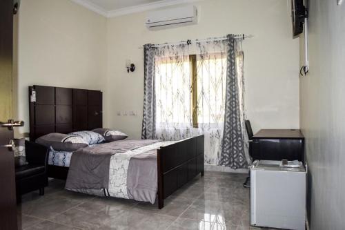 Akosombo House | 3A's Guest House