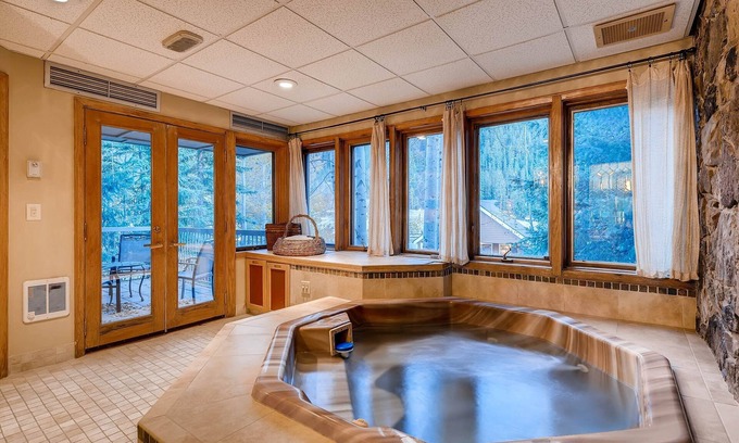 Mountain House Condo | 3Br Condo Chateaux Dumont 2724 ~Walk to Lift by RedAwning