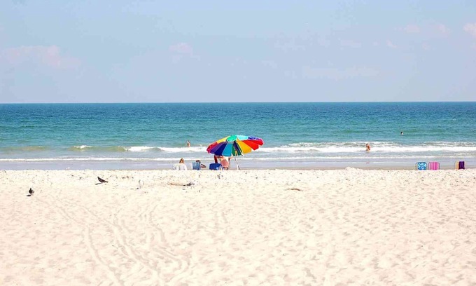 Port Canaveral Cottage | 3BR w/pool, Walk to Beach, Cozy Family Cottage