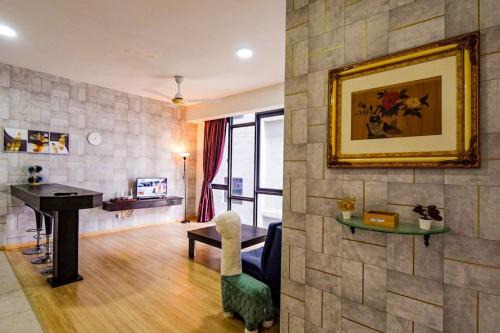Ulu Tiram Apartment | 3minstoAustinHeight CozyStay 1B1R Cube8teens6Pax