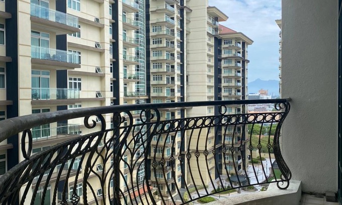 Kuching Apartment | 3R Balcony & Wifi Haven