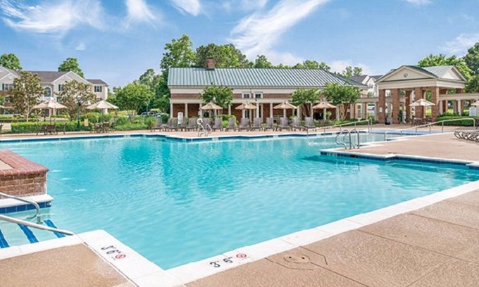 Berkeley Condo | 4 BDRM SLEEPS 12* 2 LIVING RMS, 2 KITCHENS, 4 BATHRMS, INDOOR/OUTDOOR POOLS, SPA