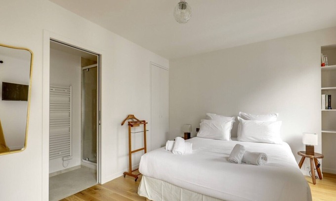 Quartier du Mail Apartment | 4 bedroom apartment in the 2nd district of Paris