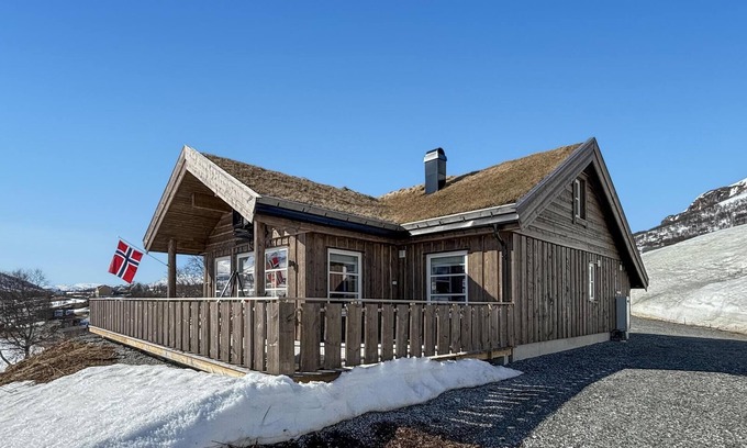 Maurset House | 4 bedroom awesome home in Vøringsfoss